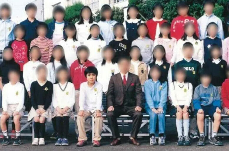 小室圭の苛め内容と小学校