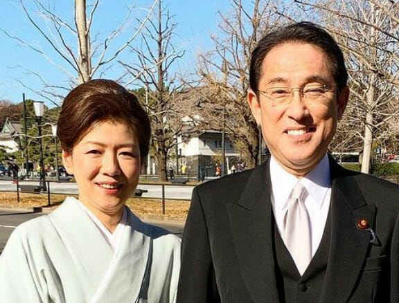 岸田文雄の妻夫人と子供学歴