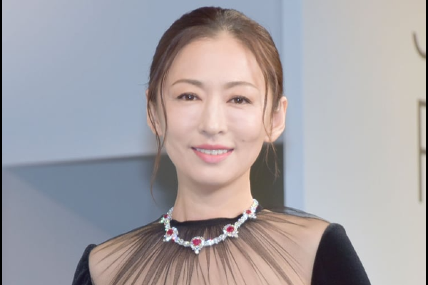 松雪泰子の元旦那は門脇学